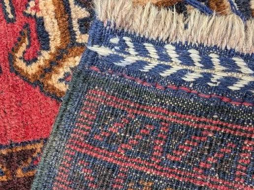 How Desert Sand Becomes Embedded in Rug Foundations